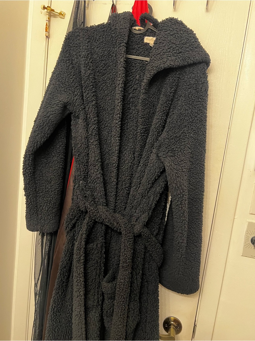 Cozy Black Sherpa' Hooded Robe Jacket